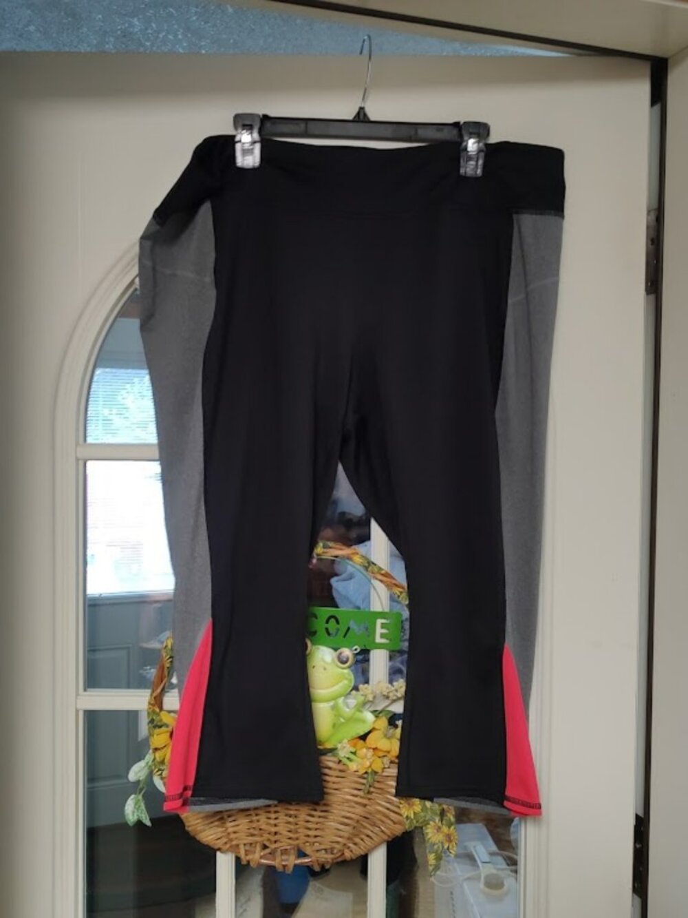 Tek Gear Dry Tek Black Gray Neon Coral Capri Leggings Size Women's 2X